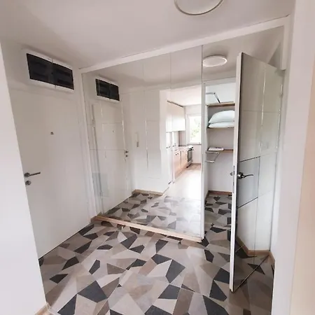 Apartament Lovely Gem At The Location In Center