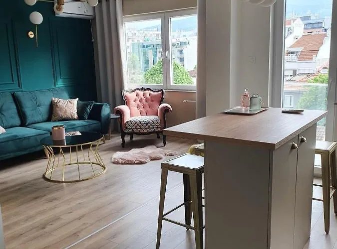 Apartment Lovely Gem At The Location In Center