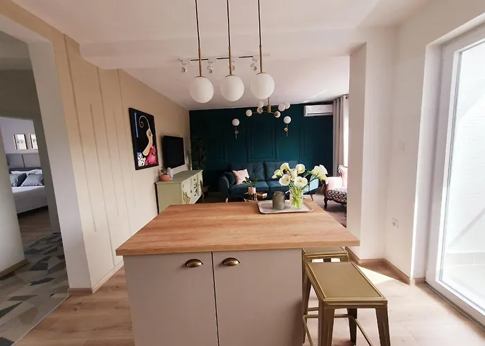 Lovely Gem At The Location In Center Apartment *