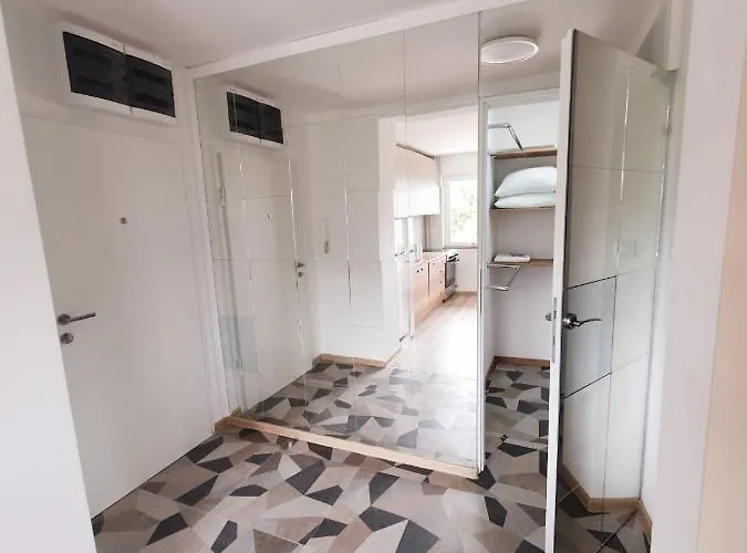 Apartment Lovely Gem At The Location In Center